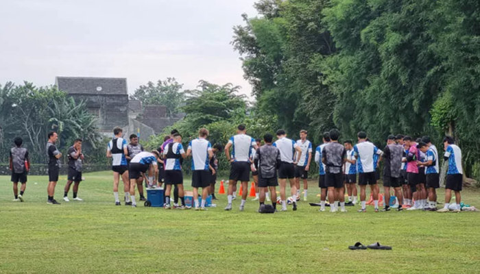 PSIM Jogja vs Persebaya: Krisis Lini Belakang, Duet Bek Lokal Jadi Tumpuan Laskar Mataram