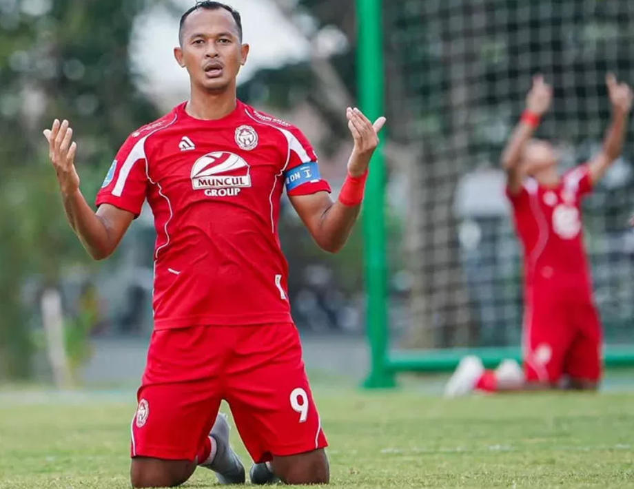 Para pemain Persiba Bantul saat selebrasi kemenangan (Rizky Wahyu/Radar Jogja)