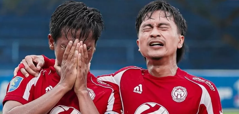 Para pemain Persiba Bantul saat merayakan kemenangan
