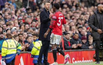 Pengakuan Michael Carrick soal Kobbie Mainoo: Bukti Perubahan Era di Manchester United?