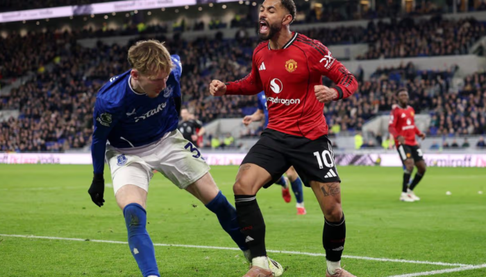 Selebrasi Kontroversial Matheus Cunha Tak Dihukum, Michael Carrick Langsung Bereaksi Saat Manchester United Tundukkan Everton
