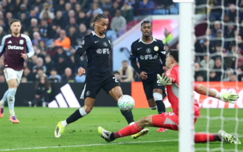 Hattrick Joao Pedro Bawa Chelsea Hancurkan Aston Villa 4-1 di Villa Park, Harapan Liga Champions The Blues Kian Terbuka