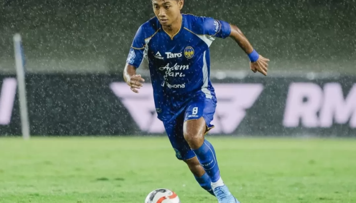 Savio Sheva Bersinar di PSIM Jogja, Pemain Muda Lokal Dapat Pujian Jean-Paul van Gastel