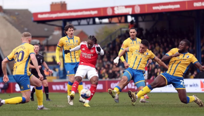 Gol Spektakuler Eberechi Eze Antar Arsenal Lolos ke Perempat Final FA Cup