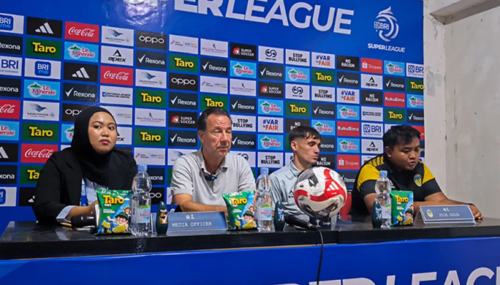 Dominasi PSIM Jogja Berujung Kekalahan, Jean Paul van Gastel: “Ini Keajaiban Kami Bisa Kalah”