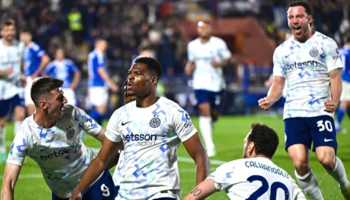 Drama 7 Gol di Sinigaglia: Inter Milan Comeback Dramatis, Kian Dekat dengan Gelar Serie A