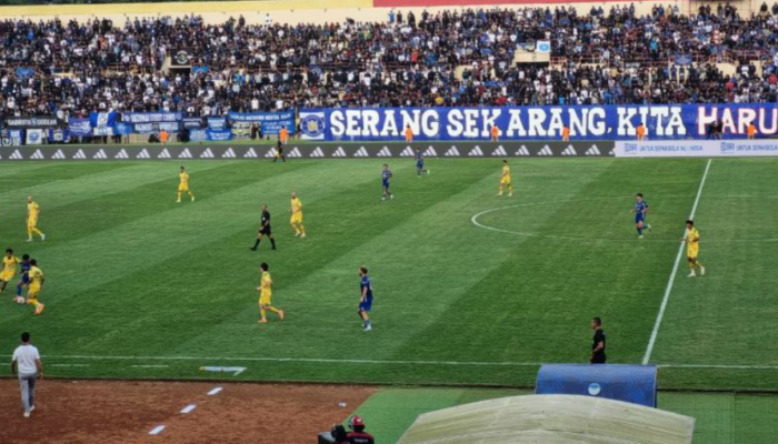 PSIM Jogja Kena Denda Rp 290 Juta Akibat Flare, Yuliana Tasno Minta Suporter Saling Mendukung