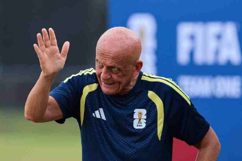 Kepala Komite Wasit FIFA, Pierluigi Collina